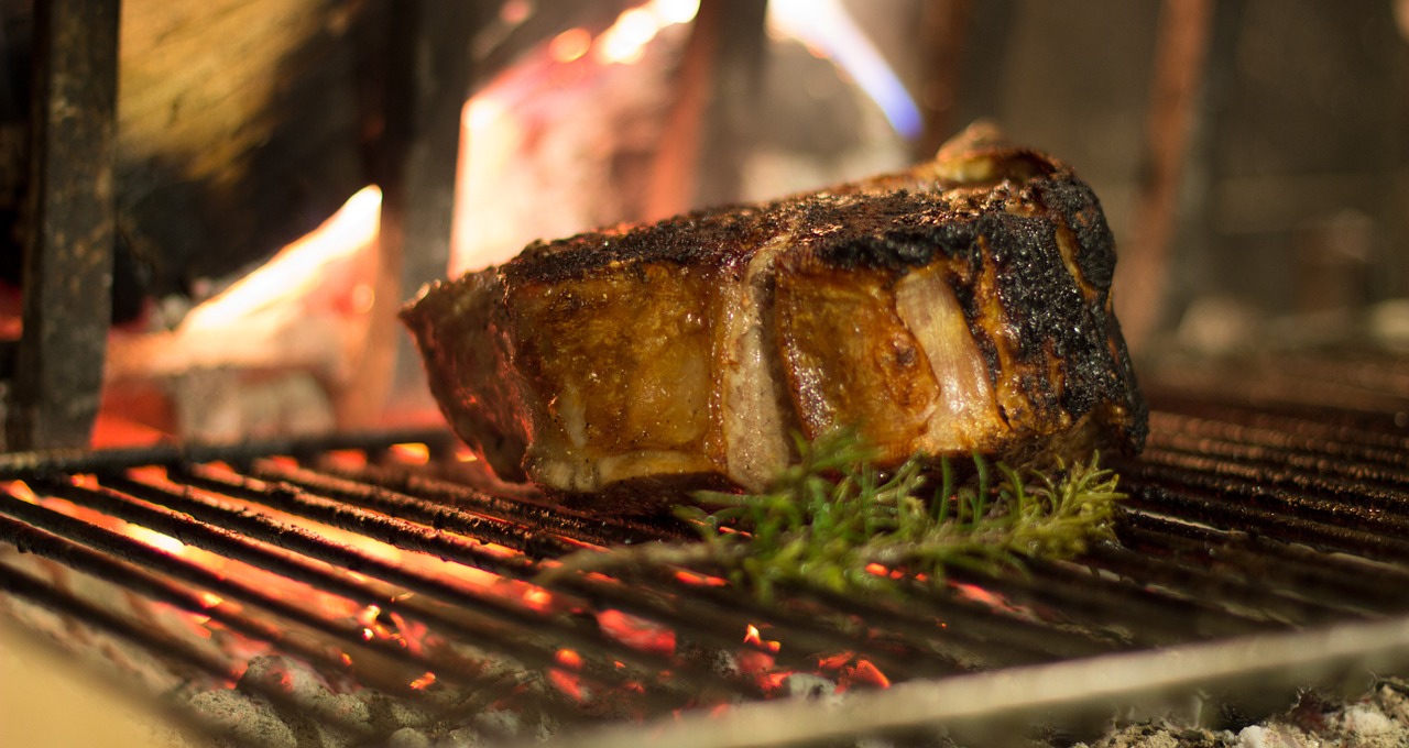 steak, rib, wood